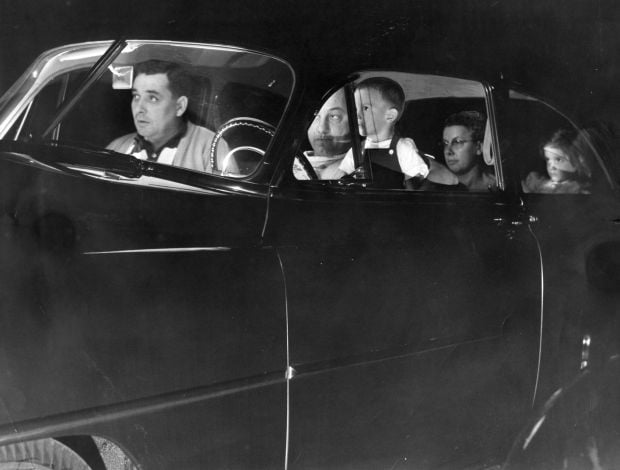 Drive-in theaters, 1952